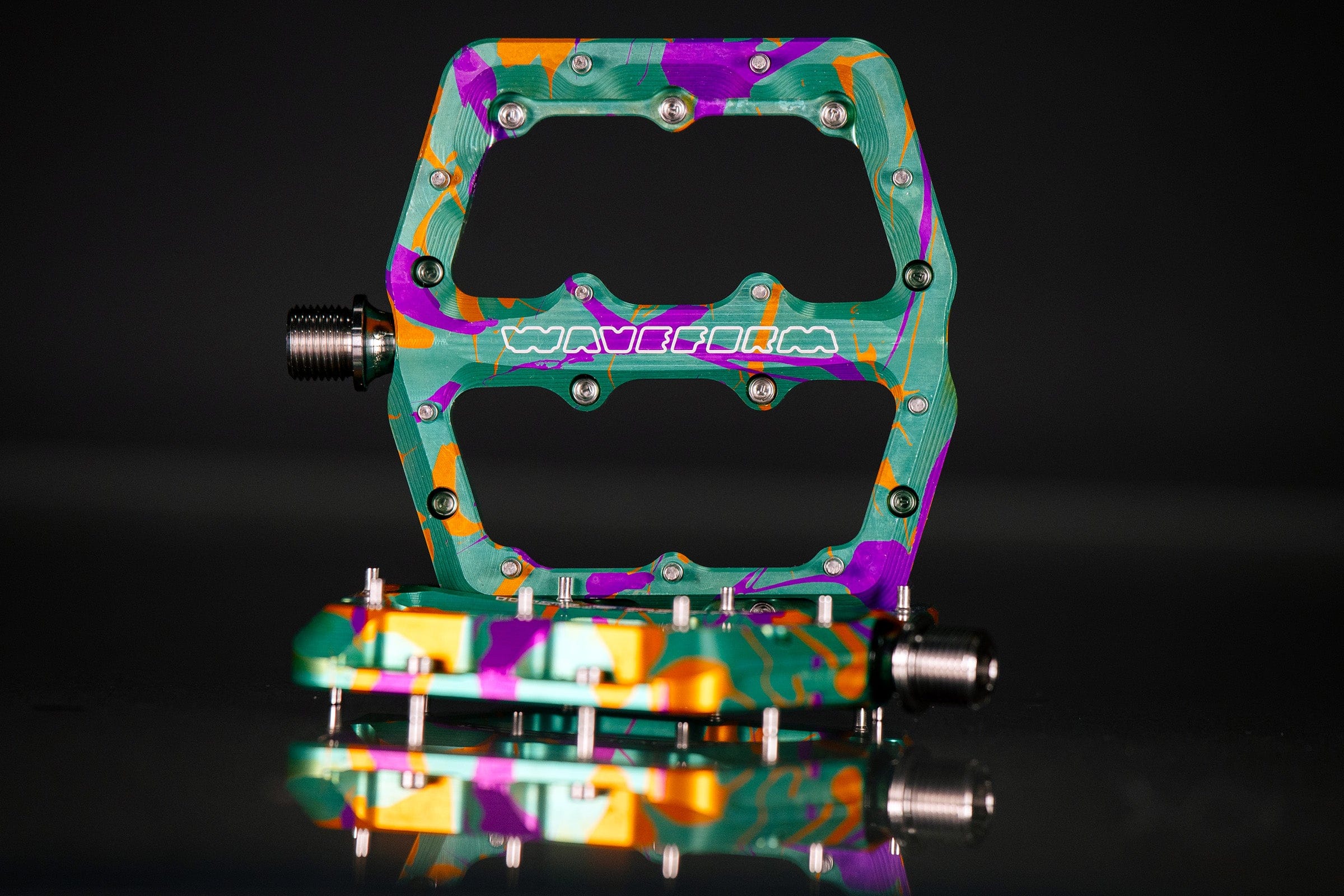 Large / Tropical Shirt Limited Edition Waveform Aluminum Pedals - Tropical Shirt