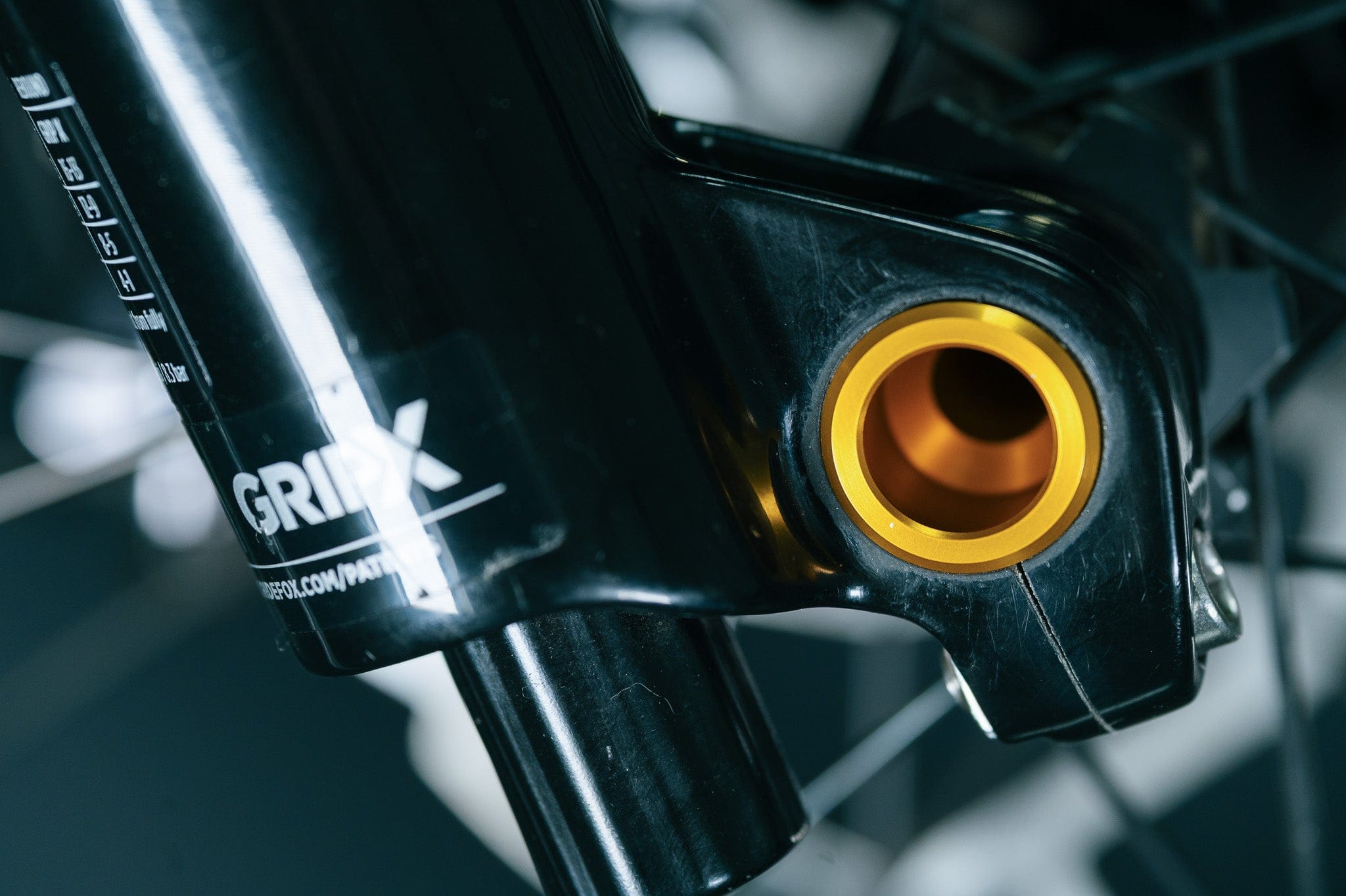 Floating Axle for Fox Suspension Forks