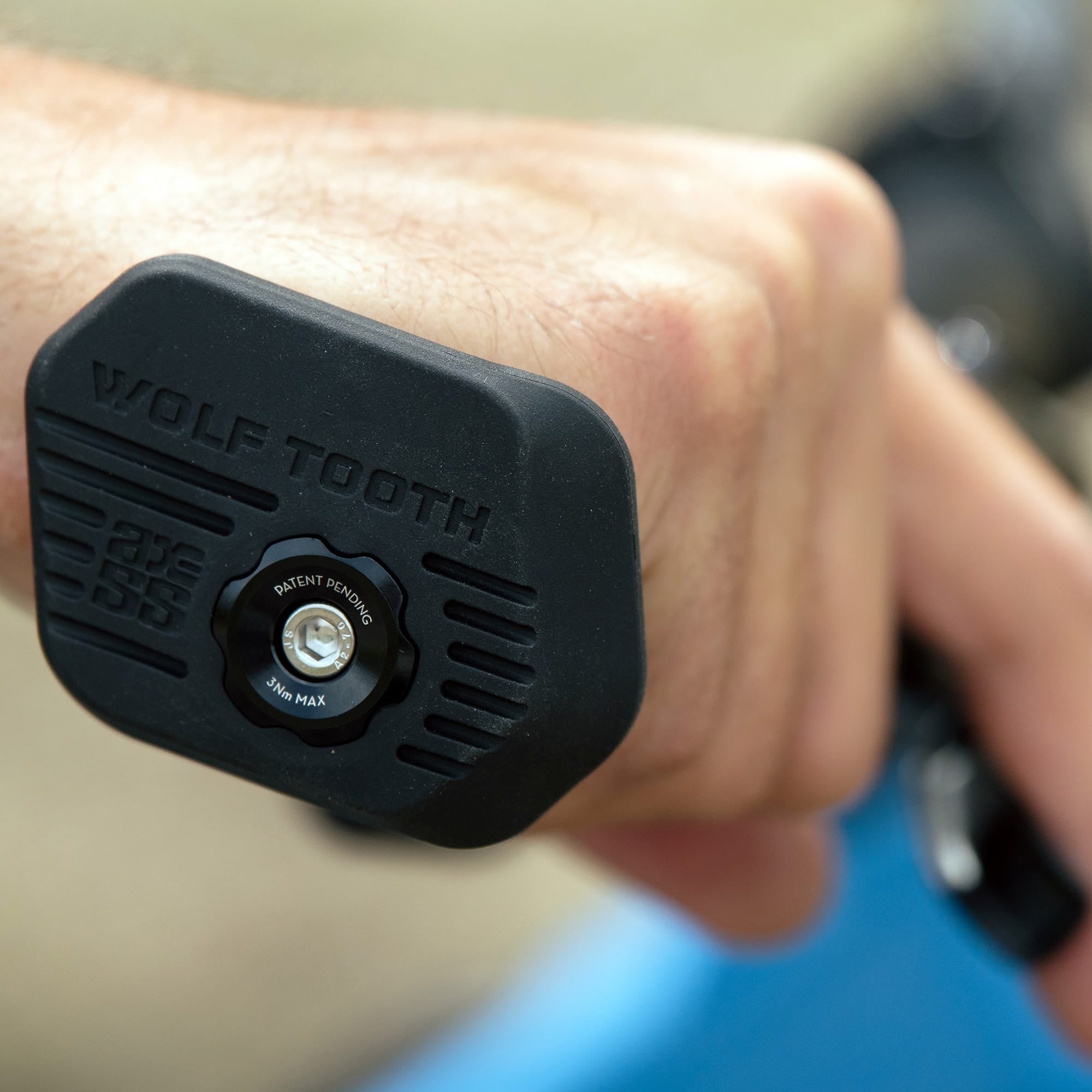 Locked-In Bar Ends – Wolf Tooth Components