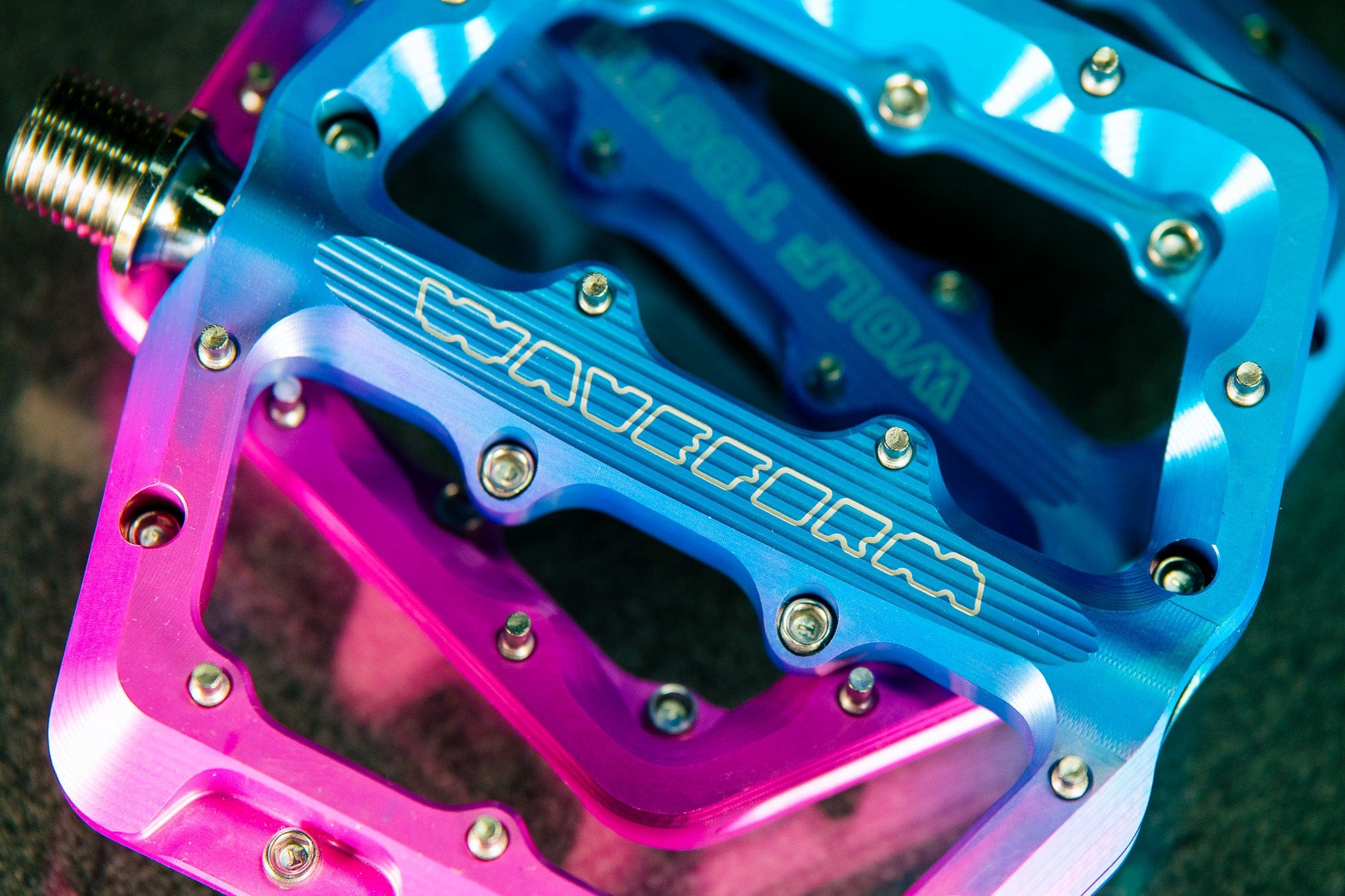 パーツ WOLF TOOTH COMPONENTS waveform pedal Waveform Aluminum Pedals – Wolf Tooth Components