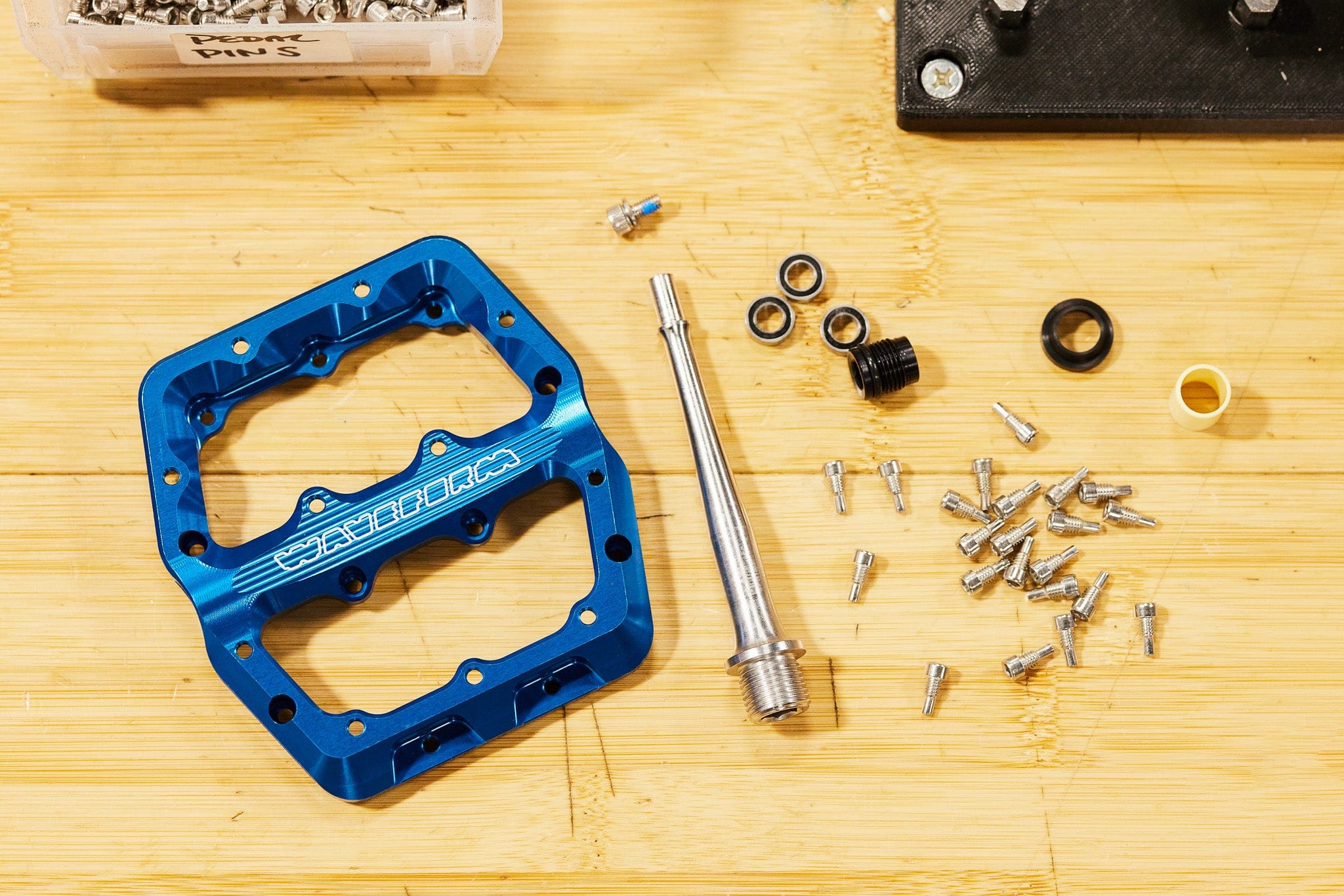About Us – Wolf Tooth Components