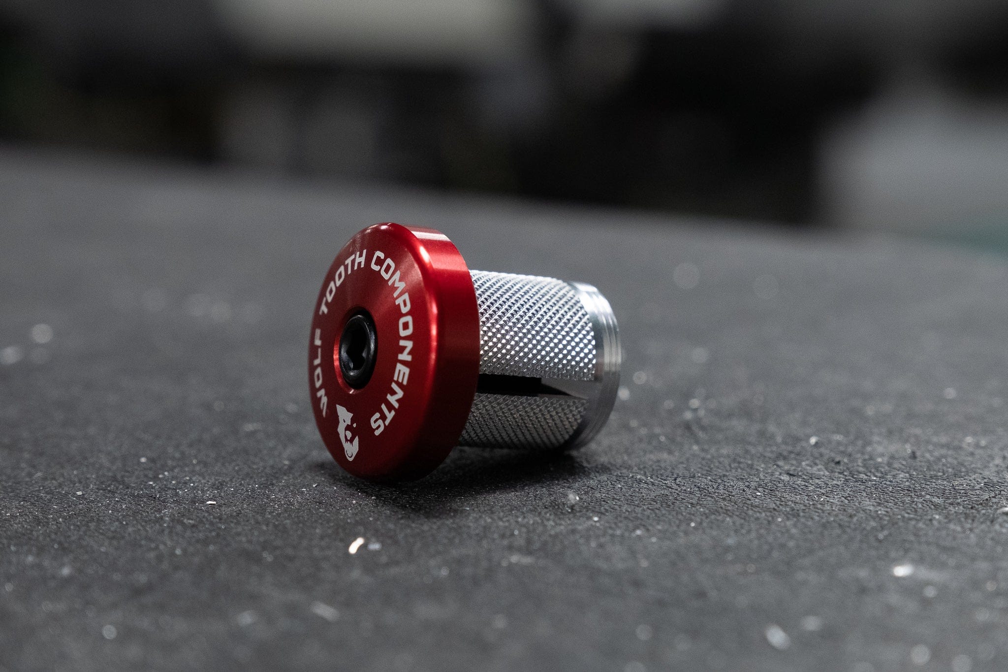 Compression Plug with Integrated Spacer Stem Cap – Wolf Tooth Components