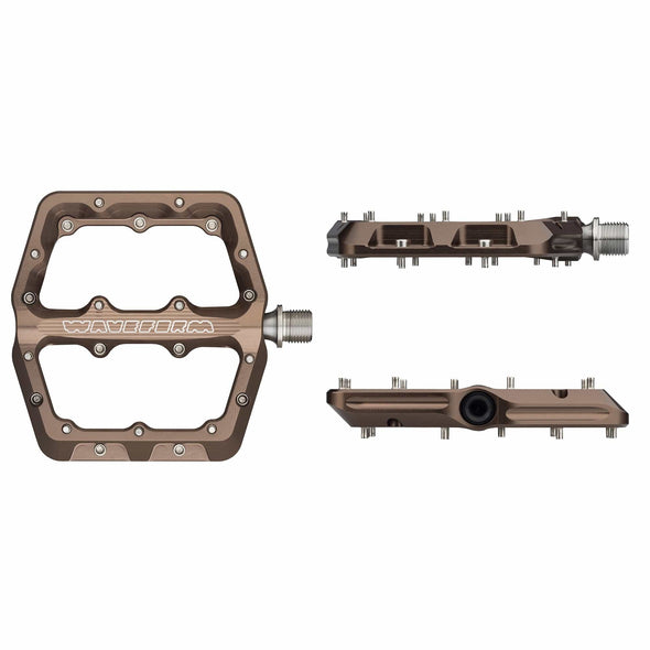 brown mountain bike pedals
