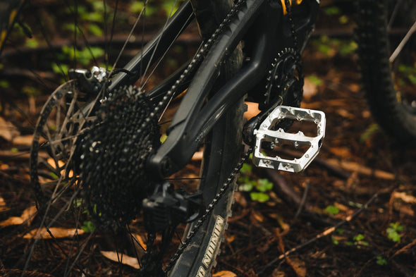 Sram pedals sales mtb